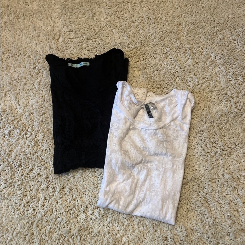 Bundle of 2 tops size small BKE Maurice’s